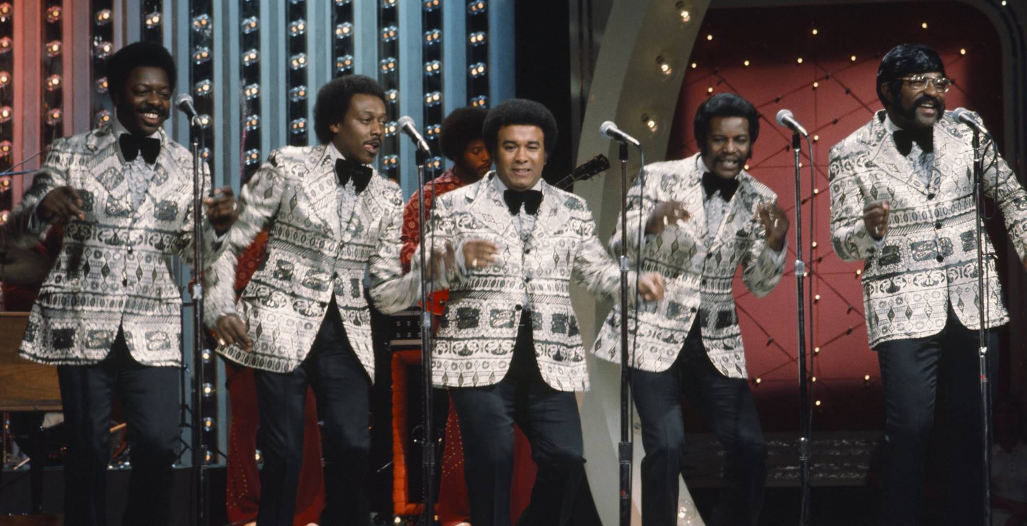 The Spinners –  Could It  Be I’m Falling In Love – Live 1973