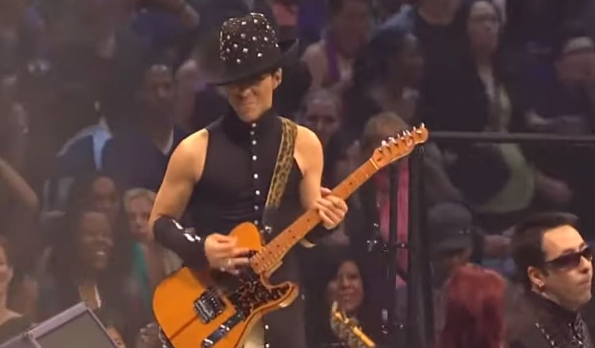 Prince Live – Play That Funky Music