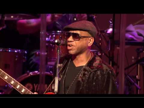 Otis Redding III Performs "Hard To Handle"